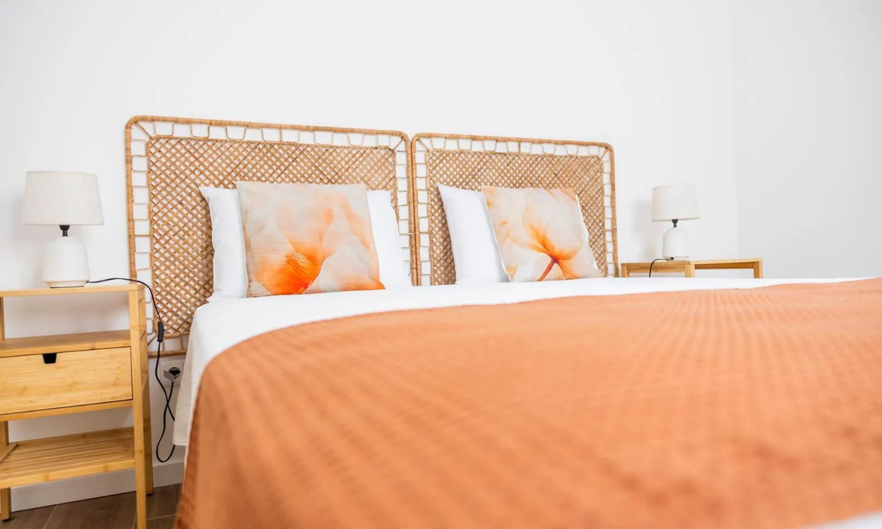 Green House Beach Side Oasis Vila Baleira